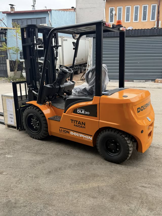 Forklift Galeri 12